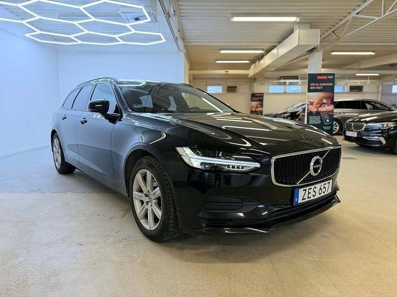 Begagnad Volvo V90 150 HK (110 kW) 2018 Svart Kombi