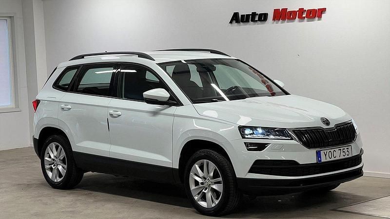 Vit Begagnad 2018 Skoda Karoq SUV | 219 900 kr (Lite dyr) - Bild 1/3