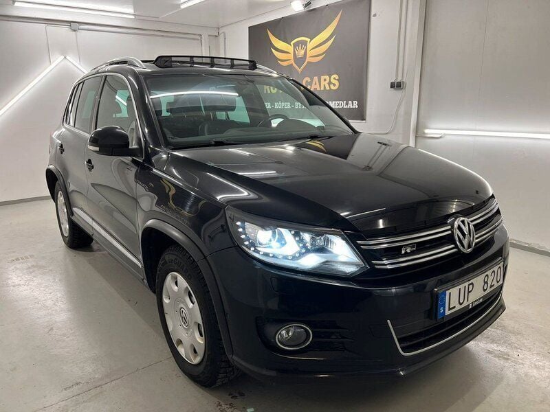 Svart Begagnad 2013 VW Tiguan R-line SUV | 99 990 kr (Marknadspris) - Bild 1/4