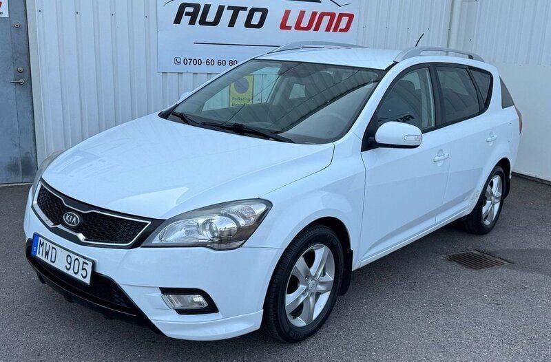 Vit Begagnad 2012 Kia Ceed Sportswagon Kombi | 42 000 kr (Lite dyr) - Bild 1/4