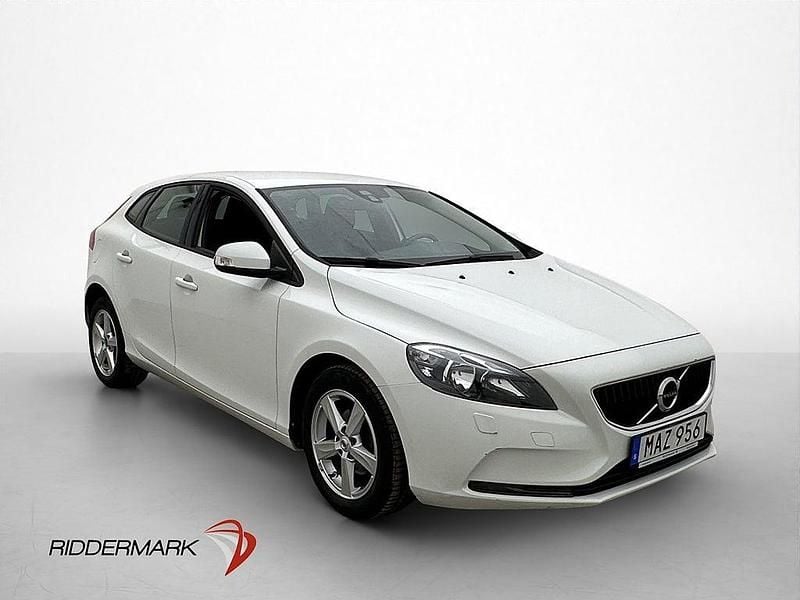 Begagnad Volvo V40 Kinetic 120 HK (88 kW) 2016 Vit Halvkombi