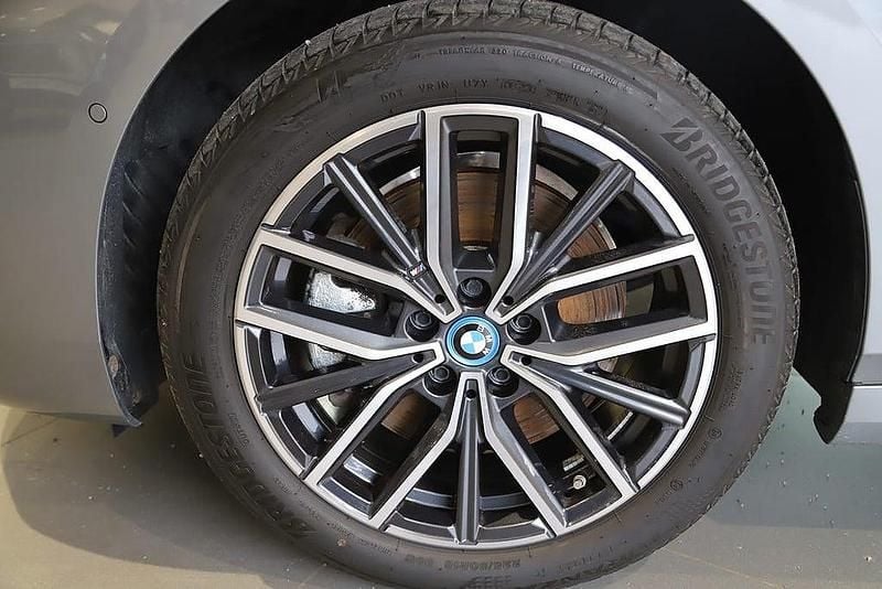 Begagnad BMW 230 M Sport 150 HK (110 kW) 2023 Grå Kombi