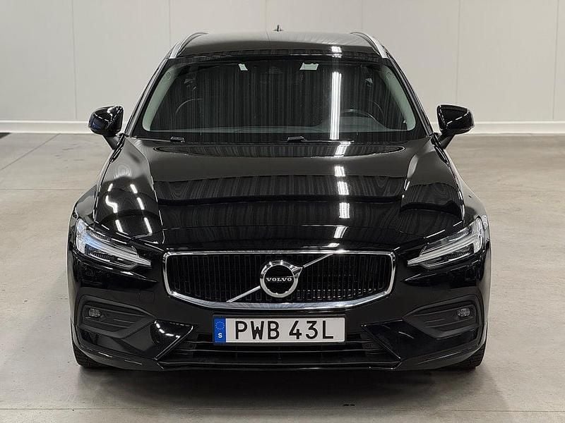Begagnad Volvo V60 190 HK (139 kW) 2020 Svart Kombi