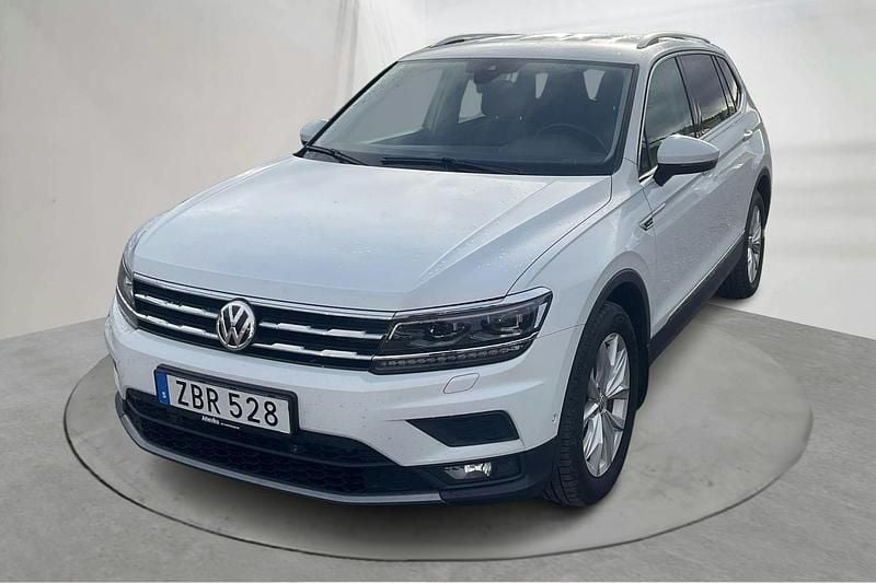 Vit Begagnad 2018 VW Tiguan Allspace SUV | 209 000 kr (Bra pris) - Bild 1/4