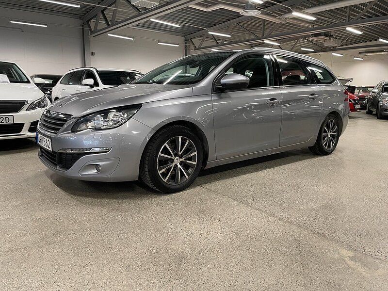 Grå Begagnad 2015 Peugeot 308 Active Kombi | 83 900 kr (Bra pris) - Bild 1/4