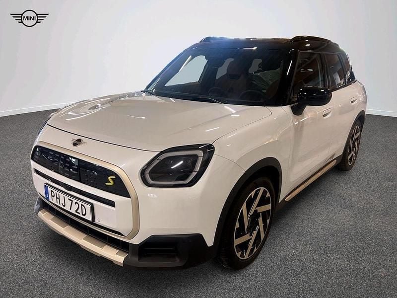 Vit Begagnad 2024 Mini Countryman SUV | 519 900 kr - Bild 1/4