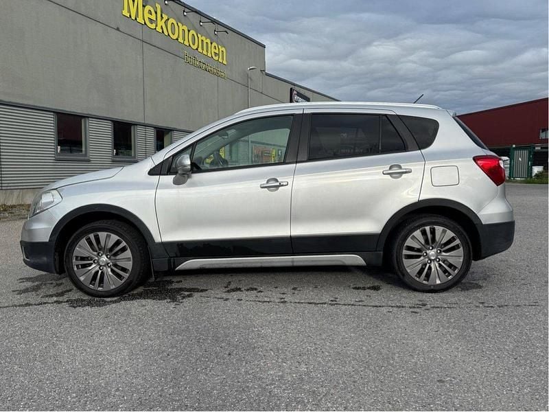 Silver Begagnad 2014 Suzuki SX4 S-Cross SUV | 84 900 kr (Bra pris) - Bild 1/4
