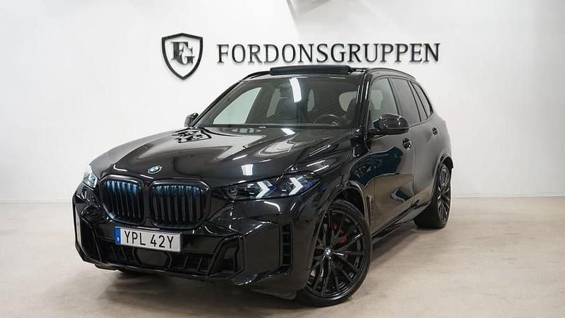 Svart Begagnad 2024 BMW X5 M Sport SUV | 999 800 kr - Bild 1/4