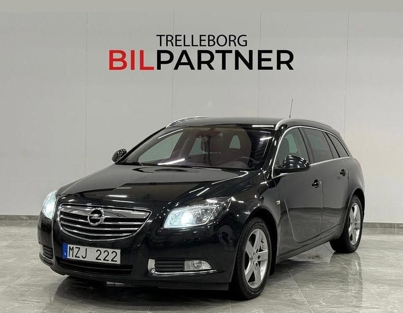 Svart Begagnad 2012 Opel Insignia Edition Kombi | 59 900 kr (Marknadspris) - Bild 1/4