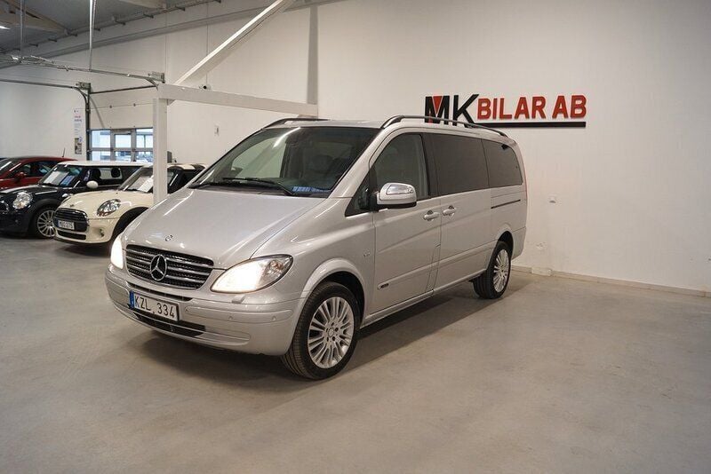 Silver Begagnad 2010 Mercedes Viano Minibuss | 169 900 kr (Marknadspris) - Bild 1/4