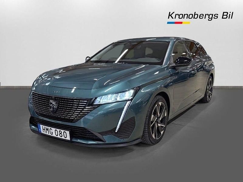 Blå avatar Begagnad 2022 Peugeot 308 SW Allure Kombi | 289 600 kr - Bild 1/4