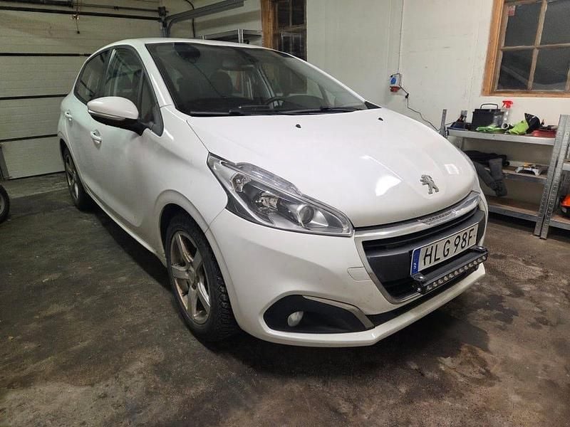 Begagnad 2019 Peugeot 208 Halvkombi | 68 000 kr (Bra pris) - Bild 1/4