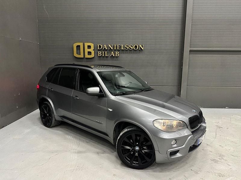 Grå Begagnad 2010 BMW X5 M Sport SUV | 139 800 kr (Marknadspris) - Bild 1/4