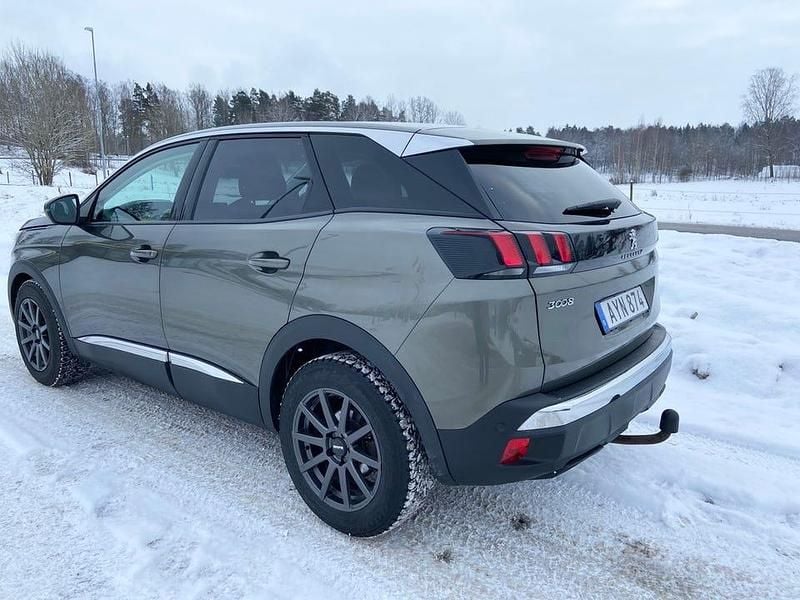 Begagnad Peugeot 3008 Allure 120 HK (88 kW) 2017 Grågrön metallic SUV