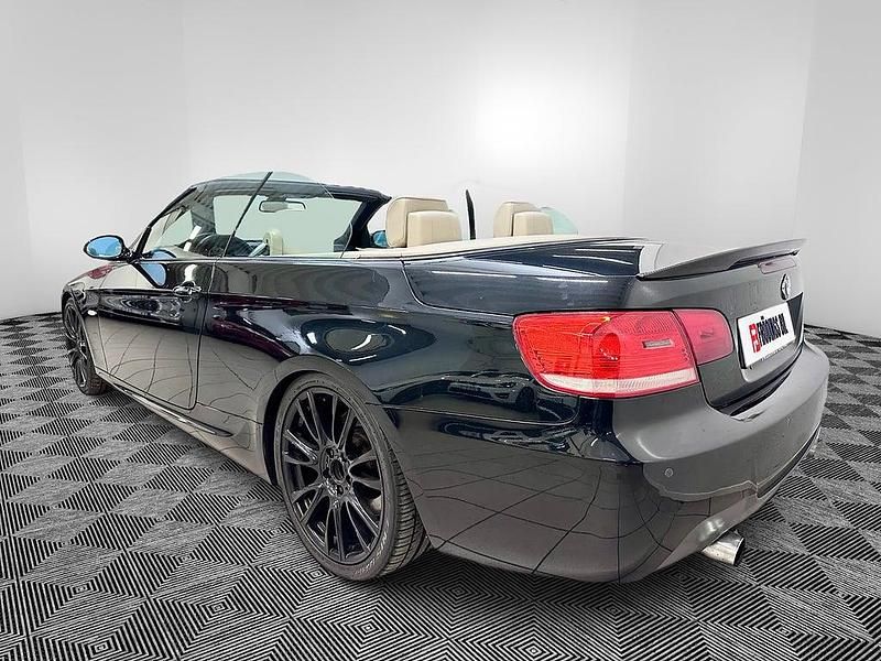 Begagnad BMW 335 Cabriolet Comfort Edition 306 HK (225 kW) 2007 Svart Cab