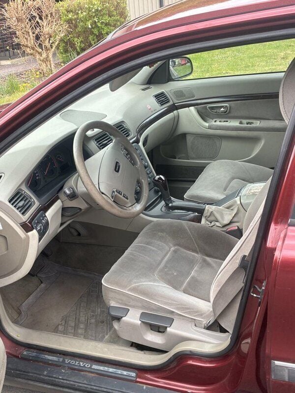 Röd Begagnad 2001 Volvo S80 Business Edition Sedan | 22 000 kr (Marknadspris) - Bild 1/4
