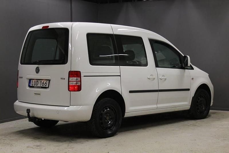 Begagnad VW Caddy Life 102 HK (75 kW) 2012 Vit Minibuss