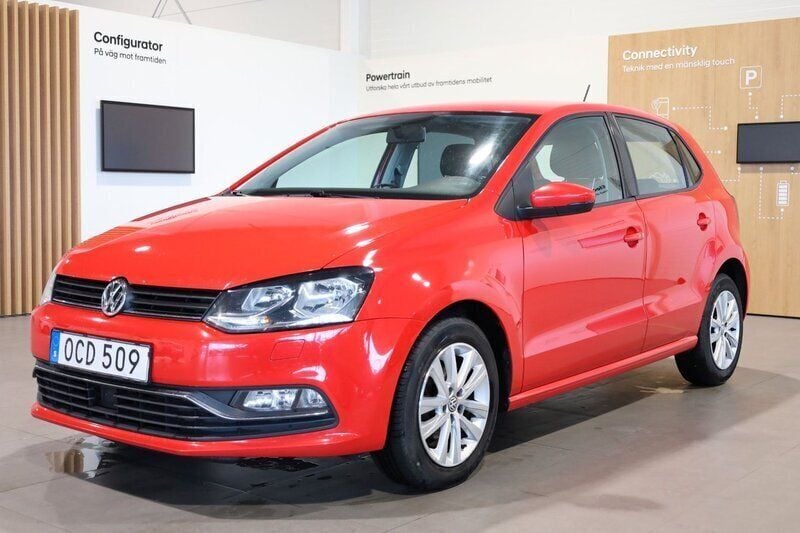 Röd Begagnad 2016 VW Polo Halvkombi | 74 900 kr (Marknadspris) - Bild 1/3