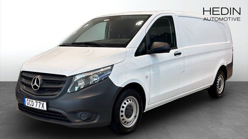 Vit (white) Begagnad 2020 Mercedes Vito Minibuss | 262 375 kr (Bra pris) - Bild 1/4