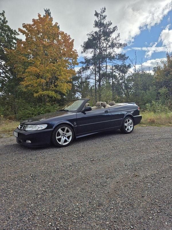 Blå Begagnad 2001 Saab 9-3 Cabriolet Cab | 39 000 kr (Marknadspris) - Bild 1/4