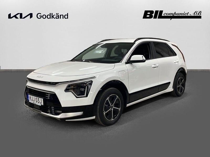 Vit Begagnad 2024 Kia Niro Advance SUV | 399 000 kr (Lite dyr) - Bild 1/4