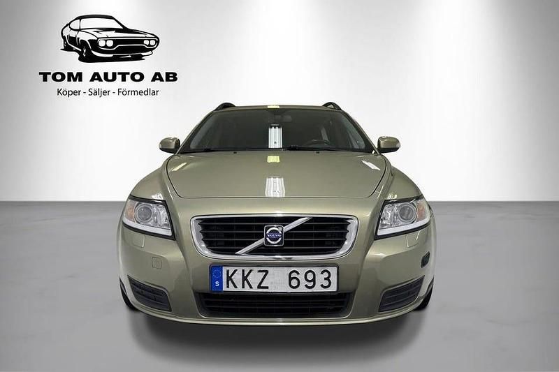 Begagnad Volvo V50 Kinetic 125 HK (91 kW) 2007 Grön Kombi