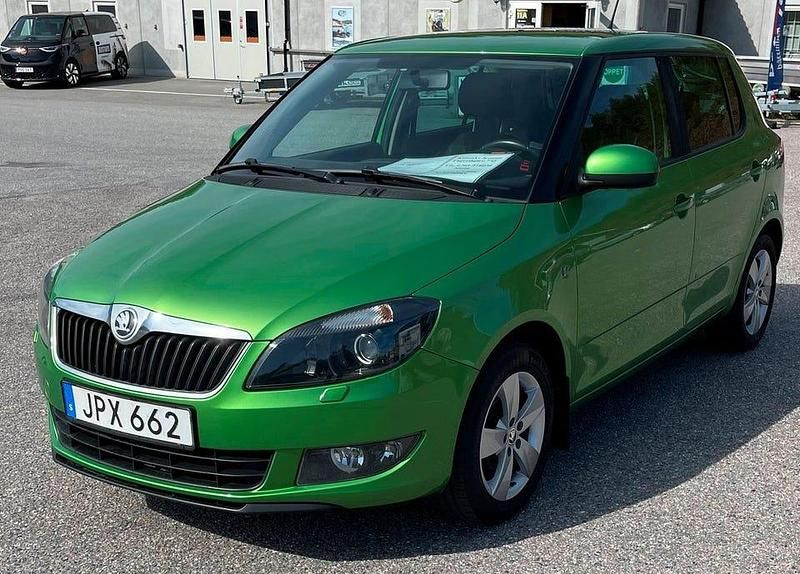 Begagnad Skoda Fabia Ambiente 86 HK (63 kW) 2014 Grön Halvkombi