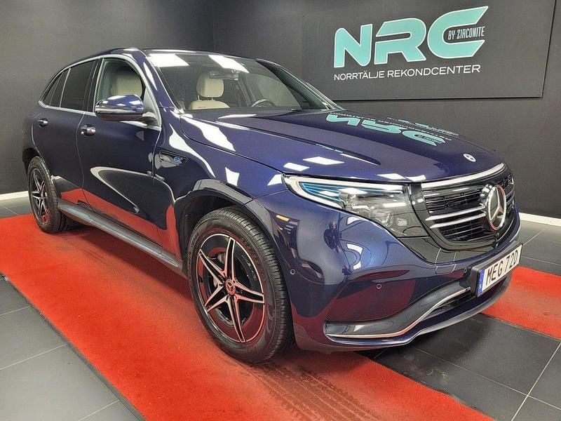 Blå Begagnad 2021 Mercedes EQC400 AMG line SUV | 389 000 kr (Bra pris) - Bild 1/4