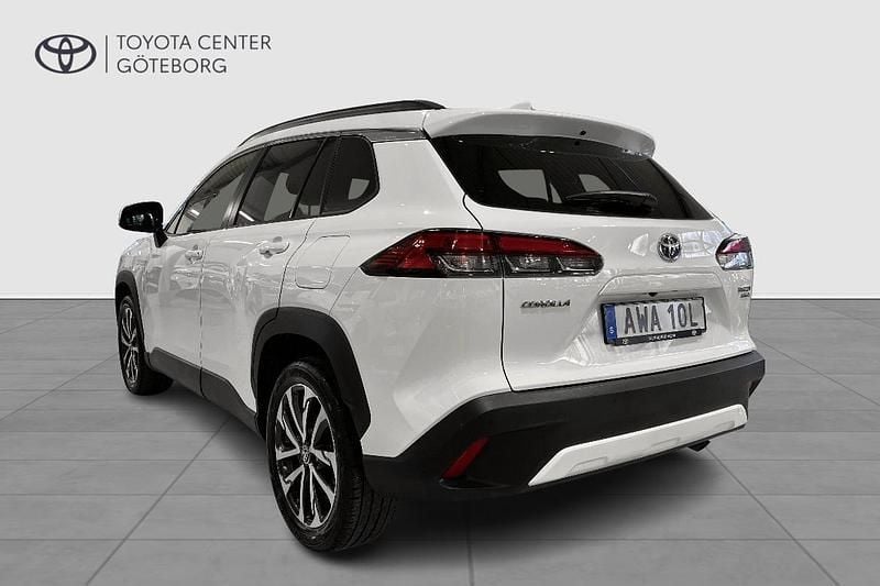 Begagnad Toyota Corolla Cross Style 200 HK (147 kW) 2022 Vit SUV