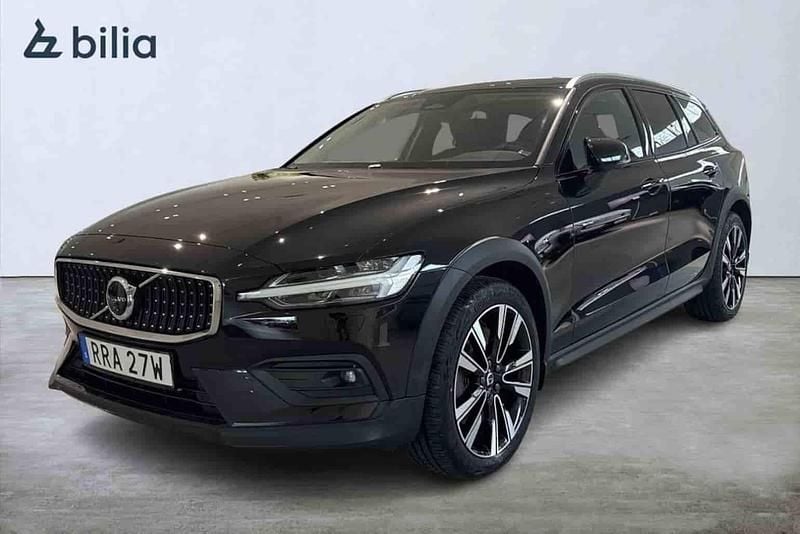 Svart Begagnad 2023 Volvo V60 CC Plus Kombi | 409 900 kr (Marknadspris) - Bild 1/1