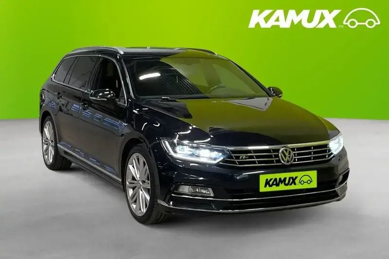 Svart Begagnad 2017 VW Passat R-line Kombi | 199 800 kr (Superpris) - Bild 1/4
