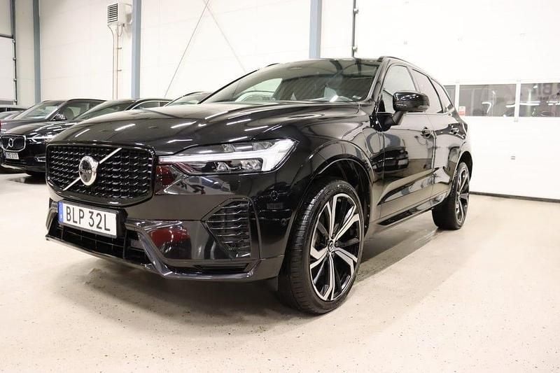 Svart Begagnad 2022 Volvo XC60 R-Design SUV | 549 900 kr (Dyr) - Bild 1/4