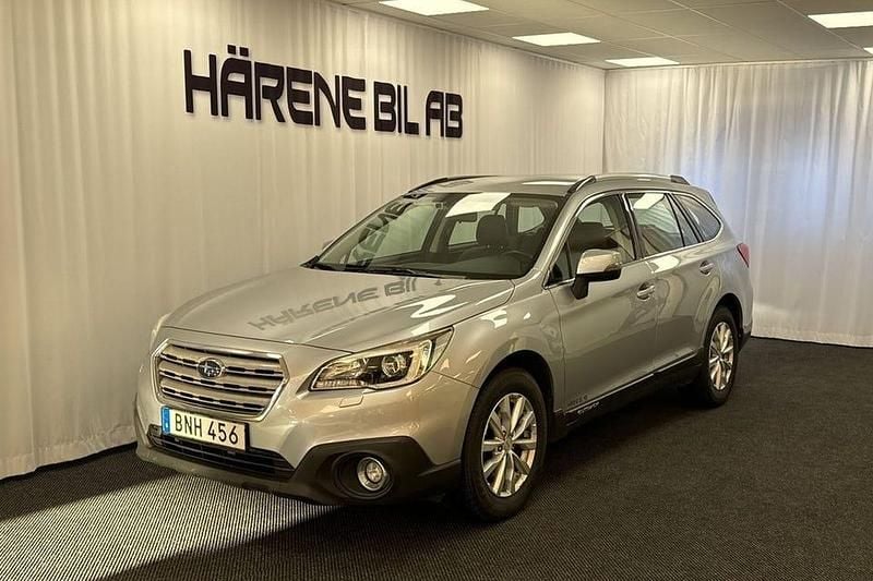 Silver Begagnad 2015 Subaru Outback Kombi | 144 900 kr - Bild 1/4