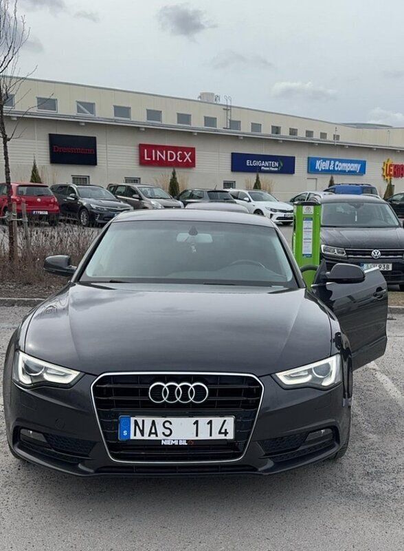 Grå Begagnad 2013 Audi A5 Sportback Comfort Halvkombi | 115 000 kr (Marknadspris) - Bild 1/4