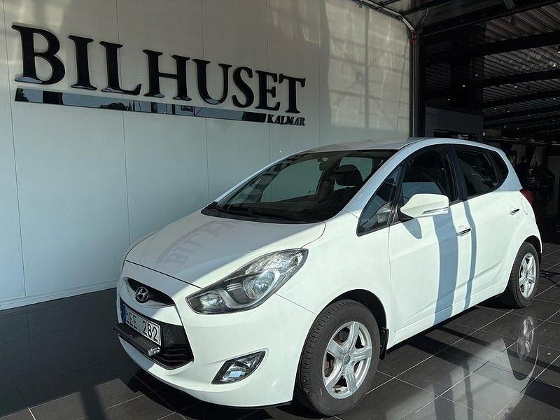 Vit Begagnad 2010 Hyundai ix20 Minibuss | 79 900 kr (Lite dyr) - Bild 1/4