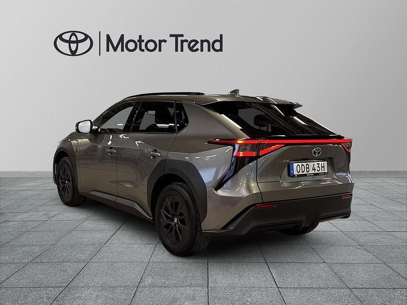 Begagnad Toyota bZ4X 2023 Silver SUV
