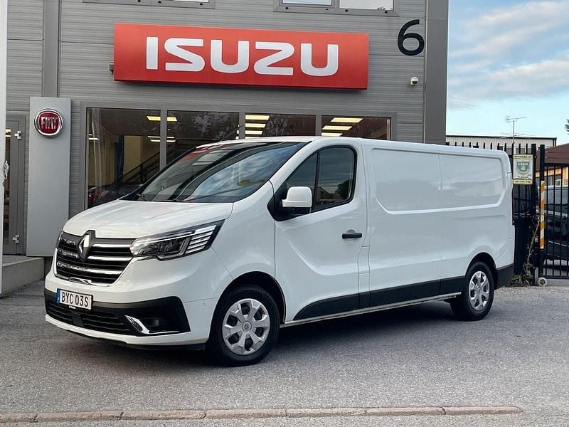 Vit Begagnad 2023 Renault Trafic Van | 312 375 kr (Lite dyr) - Bild 1/4