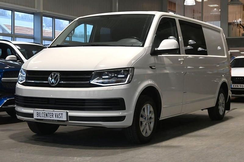 Vit Begagnad 2017 VW T6 Van | 189 000 kr - Bild 1/4