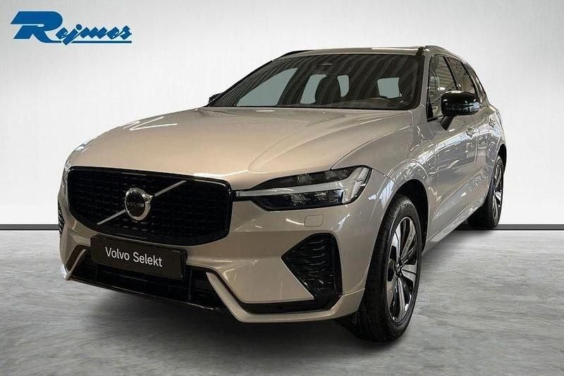 Silver Begagnad 2022 Volvo XC60 Plus SUV | 459 900 kr (Lite dyr) - Bild 1/4
