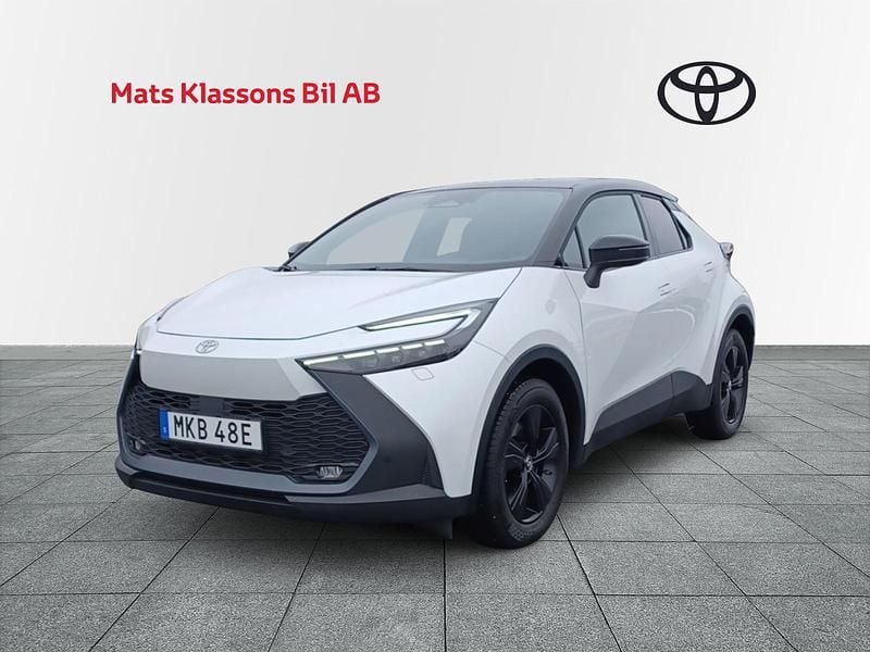 Begagnad Toyota C-HR Style 226 HK (166 kW) 2024 Vit SUV