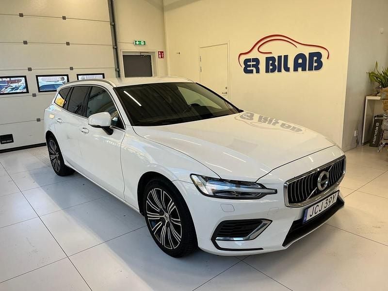 Vit Begagnad 2020 Volvo V60 Inscription Kombi | 229 900 kr (Bra pris) - Bild 1/4