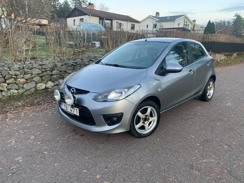 Begagnad 2010 Mazda 2 Halvkombi | 29 000 kr (Superpris) - Bild 1/4