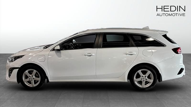 Begagnad Kia Ceed Sportswagon 105 HK (77 kW) 2023 Svart Kombi
