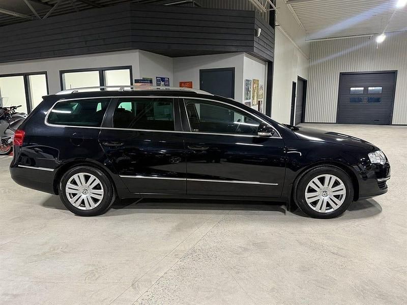 Begagnad VW Passat Highline 150 HK (110 kW) 2006 Svart Kombi