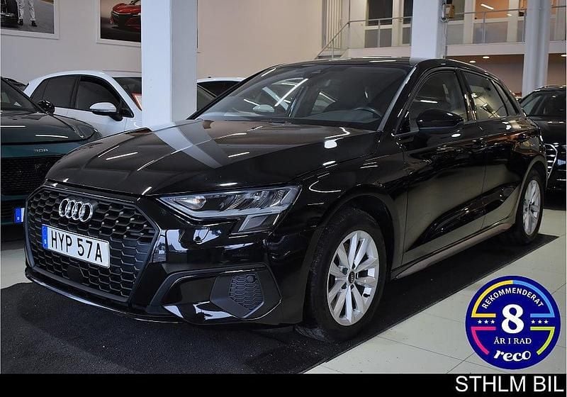 Begagnad Audi A3 Sportback Comfort 150 HK (110 kW) 2023 Svart Halvkombi