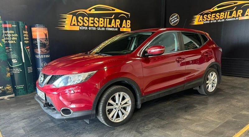 Röd Begagnad 2014 Nissan Qashqai SUV | 99 900 kr (Marknadspris) - Bild 1/1