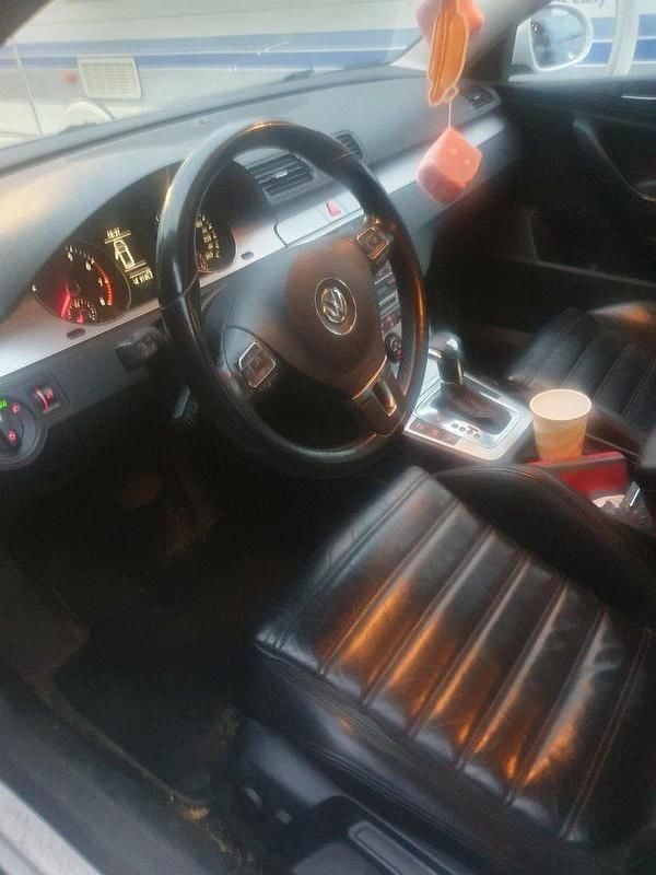 Vit Begagnad 2010 VW Passat Sportline Kombi | 40 000 kr (Bra pris) - Bild 1/4