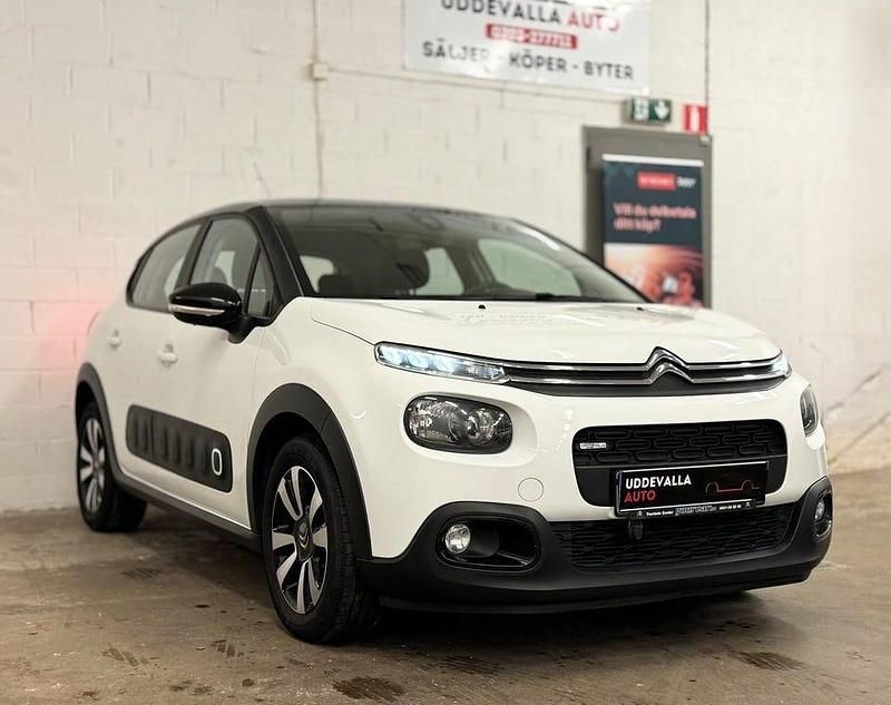 Vit Begagnad 2017 Citroën C3 PureTech Halvkombi | 79 900 kr (Marknadspris) - Bild 1/4