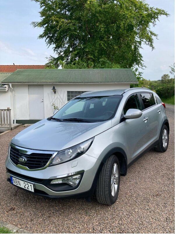 Grå Begagnad 2013 Kia Sportage EX SUV | 70 000 kr (Marknadspris) - Bild 1/4