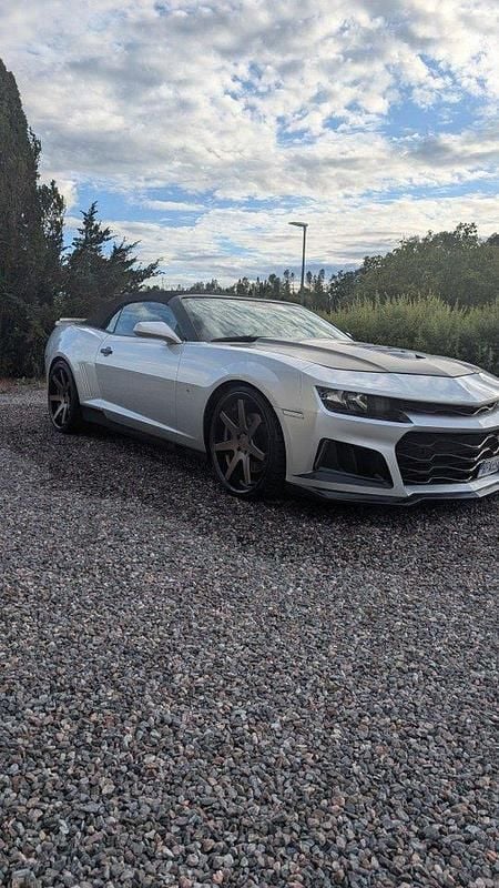 Silver Begagnad 2014 Chevrolet Camaro SS Cab | 279 000 kr (Bra pris) - Bild 1/4